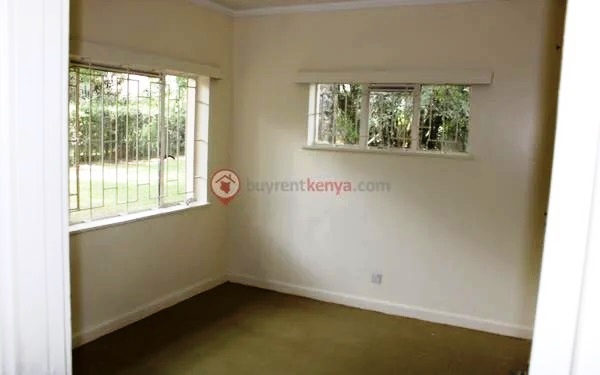 3 bedroom house for rent in Valley Arcade9