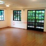 5 bedroom townhouse for rent in Lavington4