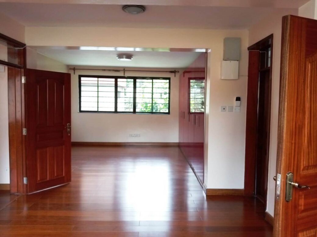 5 Bedroom Townhouse For Rent In Lavington4