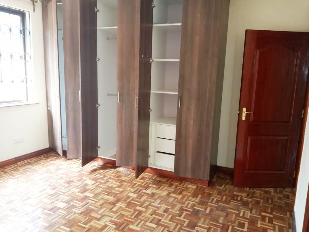 3 bedroom apartment for rent in Kilimani-04